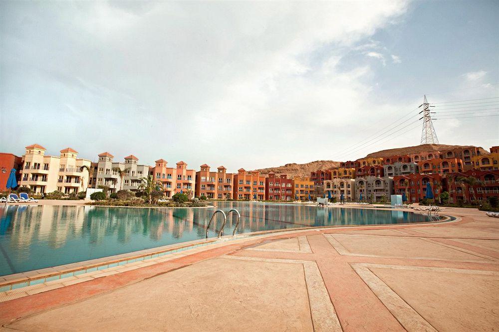 Porto Sokhna Pyramids Apartments Powered By Amer-Group Family Only Ain Sukhna Eksteriør bilde