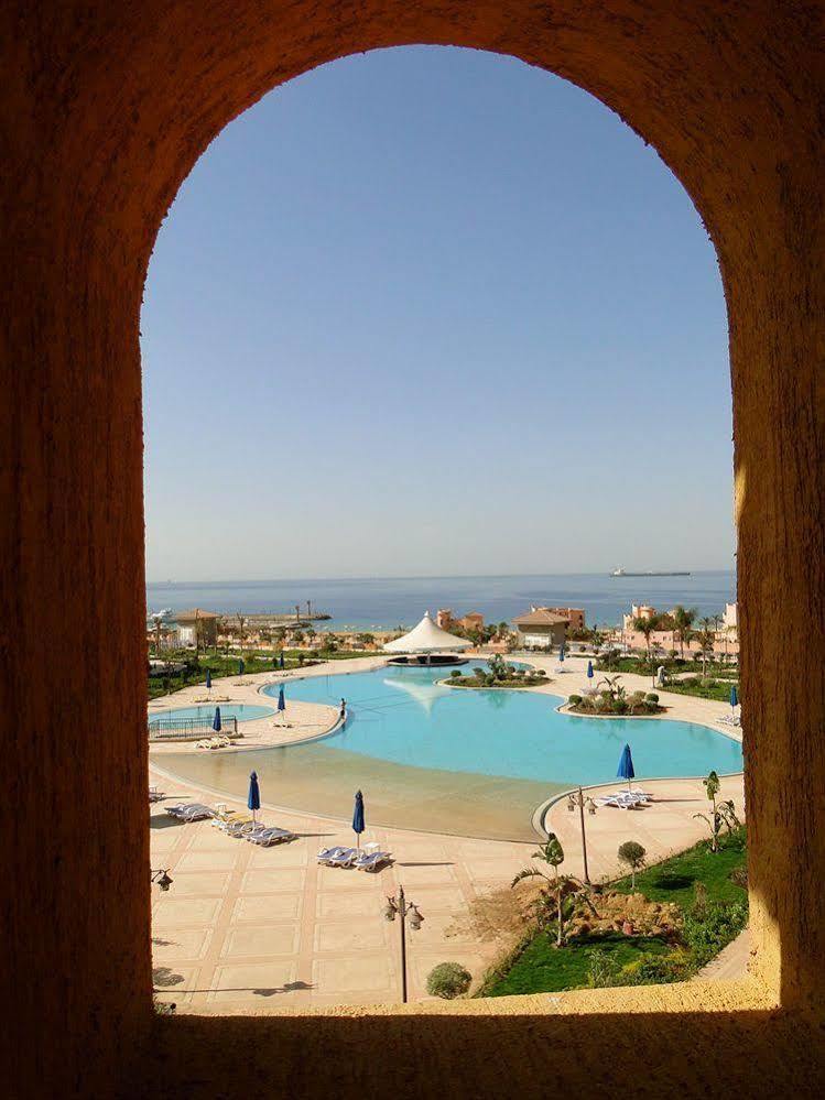 Porto Sokhna Pyramids Apartments Powered By Amer-Group Family Only Ain Sukhna Eksteriør bilde